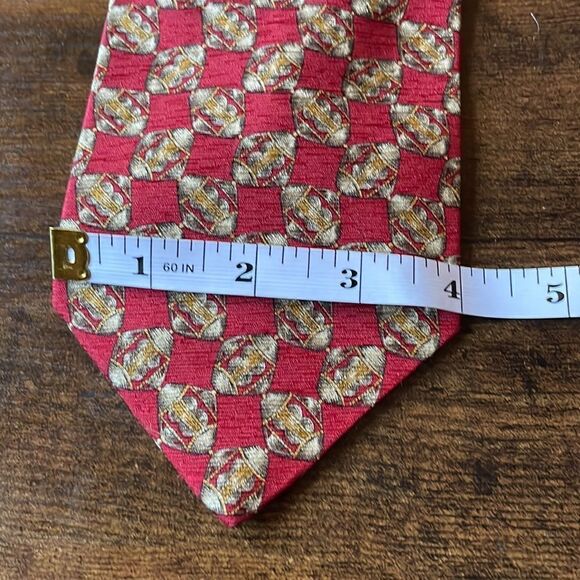 Vintage Valentino Silk Tie in Crimson Made In Italy/ excellent - Picture 5 of 5